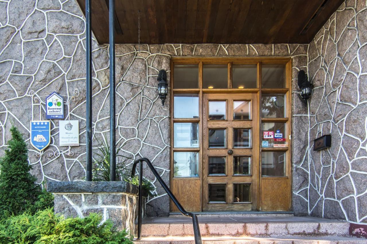 Gite Au P'Tit Manoir B&B Saguenay Exterior photo