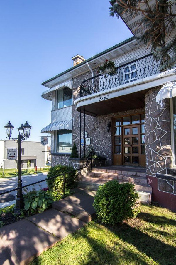 Gite Au P'Tit Manoir B&B Saguenay Exterior photo